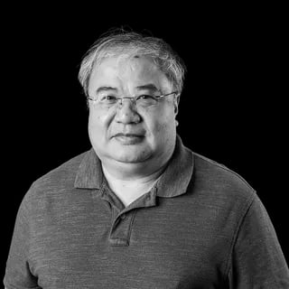 2025-Headshot-Tom-Dinh