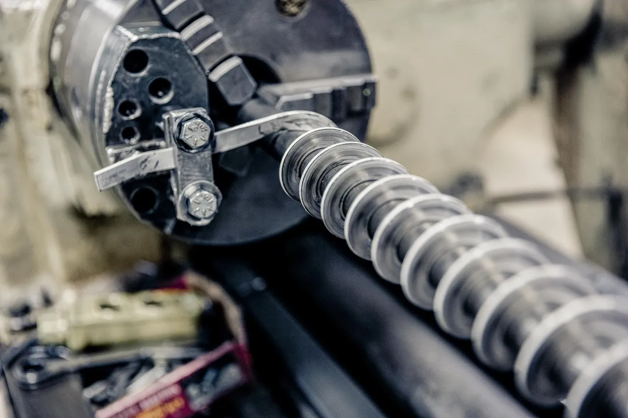 Horizontal Auger Vs. Vertical Auger